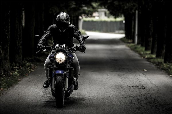 梦见骑摩托车是什么意思
