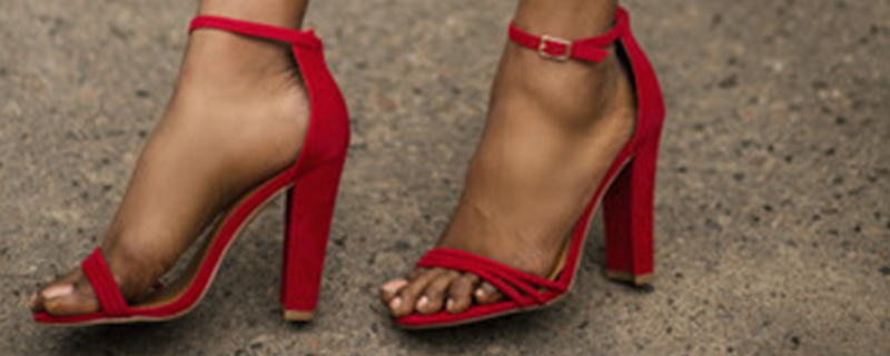 女人为什么穿红色鞋不好